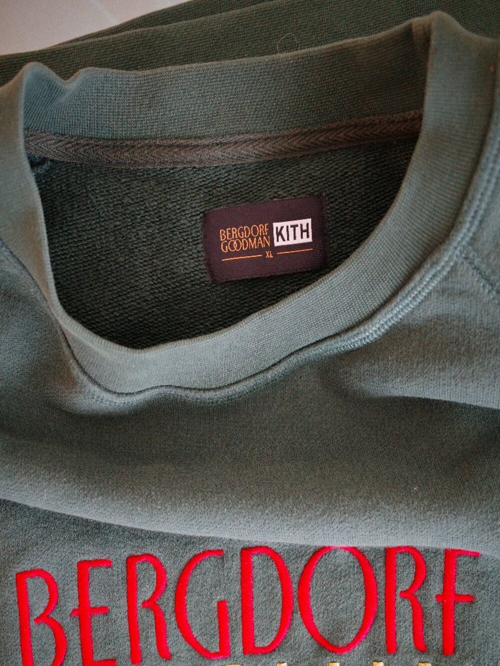 KITH Bergdorf Goodman crewneck [XL] - Picture 3 of 4